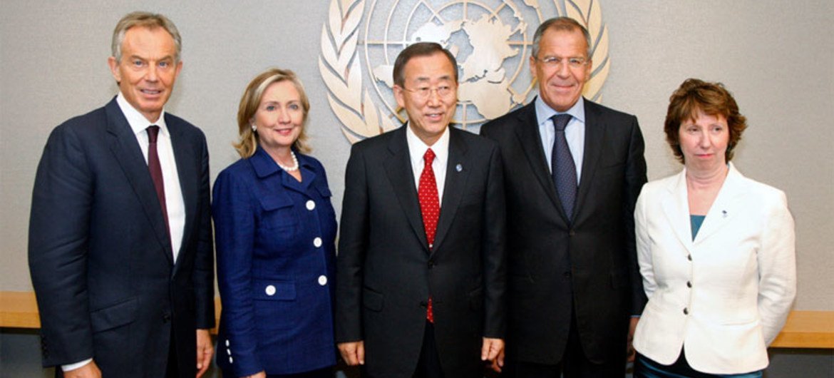 Secretary-General Ban Ki-moon (centre) with principal members of the Quartet. (L to R): Tony Blair (Special Envoy of the Quartet), Hillary Rodham Clinton (USA), Sergey Lavrov (Russian Federation) and Catherine Ashton (EU)