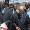 President Pierre Nkurunziza of Burundi (left) and Youssef Mahmoud of BINUB cutting the symbolic ribbon to launch the Office in February 2007