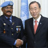 Le Secrétaire général de l’ONU, Ban Ki-moon, et le Chef de la Police de la MONUSCO, Abdallah Wafy.