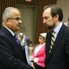 L'Envoyé spécial Abdul Ilah Khatib (à gauche) avec l'Ambassadeur de Jordanie, Zeid Ra'ad Zeid Al-Hussein, au Conseil de sécurité.