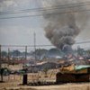 Des maisons en feu à Abyei après la prise de contrôle de la ville par les soldats nord-soudanais.
