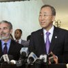 Le Secrétaire général Ban Ki-moon (à droite) avec le Ministre brésilien des affaires étrangères, Antonio de Aguiar Patriota, lors d'une conférence de presse.