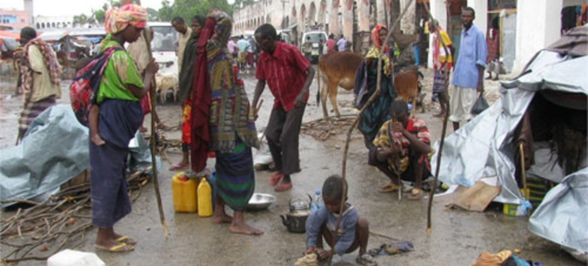 Des milliers de personnes déplacées par la sécheresse ont trouvé refuge dans la capitale somalienne Mogadiscio.