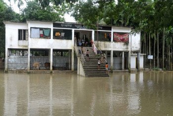 Des inondations touchent chaque année les habitants vivant dans les zones côtières du Bangladesh.