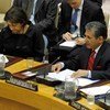 Enver Hodzic, Représentant spécial du Secrétaire général de ONU et Chef de l'Administration intérimaire des Nations Unies au Kosovo, lors d'une réunion officielle.