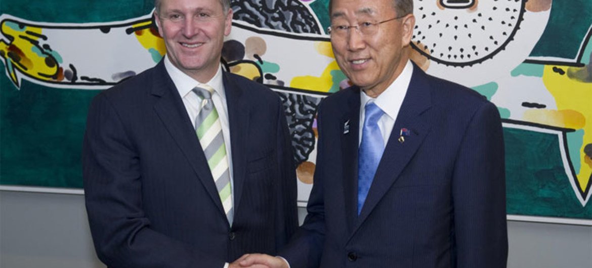 Secretary-General Ban Ki-moon (right) meets with New Zealand Prime Minister John Key in Auckland