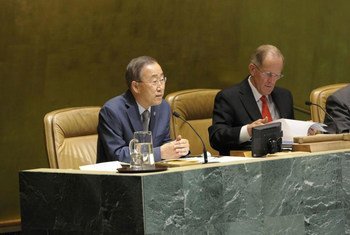 General Assembly President Joseph Deiss (right) and Secretary-General Ban Ki-moon  attend the closing of the Assembly’s sixty-fifth session