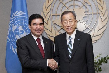 Secretary-General Ban Ki-moon (right) meets with Gurbanguly Berdimuhamedov, President of Turkmenistan