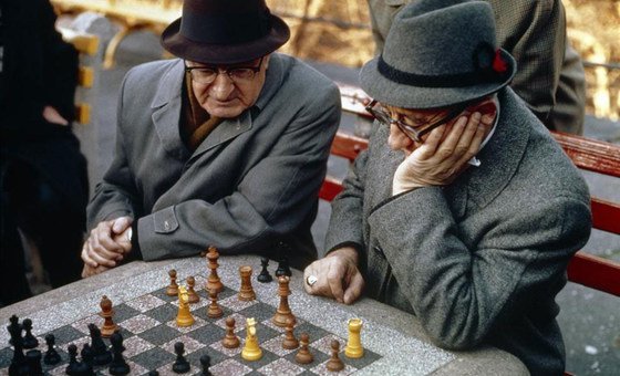 Mundial de xadrez tem jogo mais longo da história com 136 lances e 8h