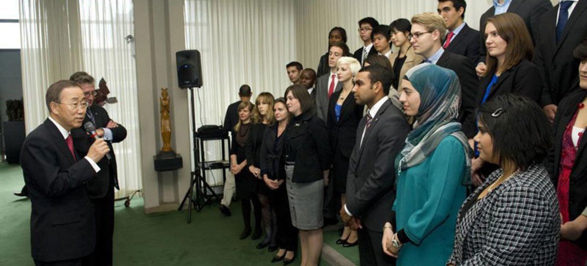 Secretary-General Ban Ki-moon (left) speaks with youth delegates attending the sixty-sixth session of the General Assembly.