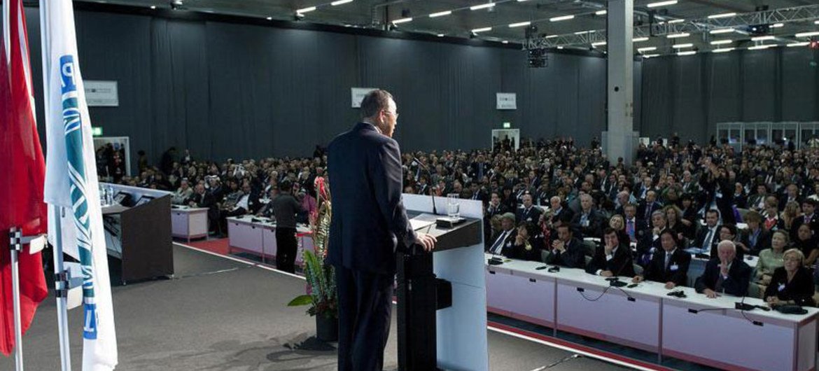 Secretary-General Ban Ki-moon (at podium) opens 125th Assembly of the Inter-Parliamentary Union in Bern, Switzerland