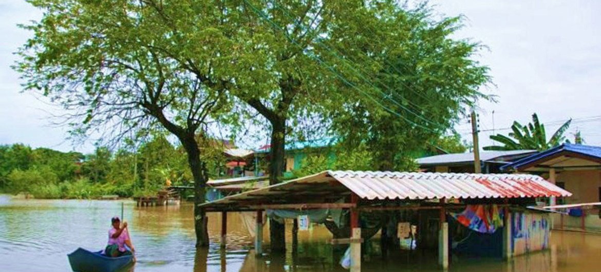 Une zone inondée au nord de Bangkok, en Thaïlande.