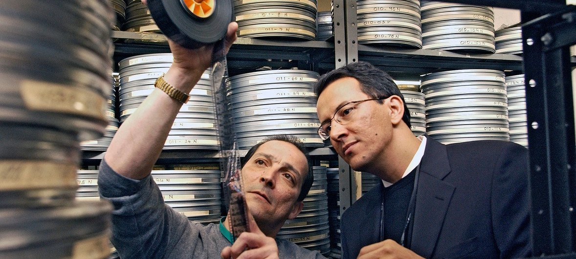 UN staff retrieve historic films from the United Nations audiovisual archive. (file November 2004)
