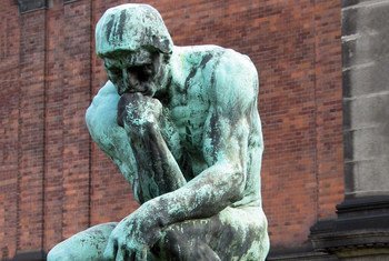 sculpture du 'Penseur' d'Auguste Rodin. la Journée de la philosophie est célébrée chaque année en novembre 