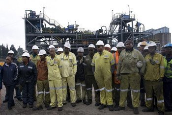 Des travailleurs de la mine de Greenside Colliery en Afrique du Sud en 2010.