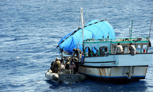 Des opérations de lutte contre la piraterie sont menées dans le golfe d'Aden et la côte orientale de Somalie.