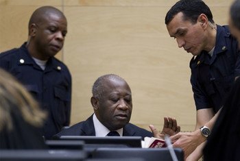 Comparution de l'ancien Président de la Côte d'Ivoire, Laurent Gbagbo, devant la Cour pénale internationale, à La Haye en décembre 2011.