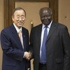 Secretary-General Ban Ki-moon (left) meets with President Mwai Kibaki of Kenya, in the Presidential Office at Harambee House, Nairobi