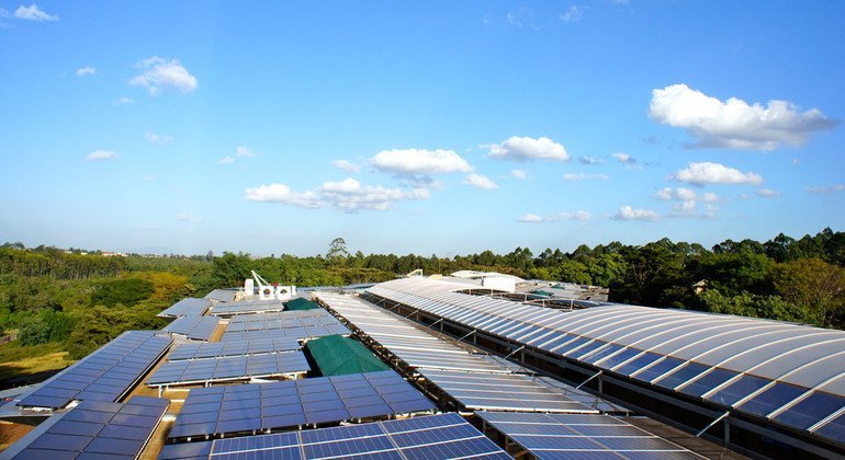 El sistema de energía solar del PNUMA es el más grande de esta condición en África. 