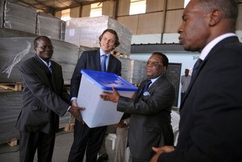 L'ONUCI a apporté un appui logistique aux élections en Côte d'Ivoire.