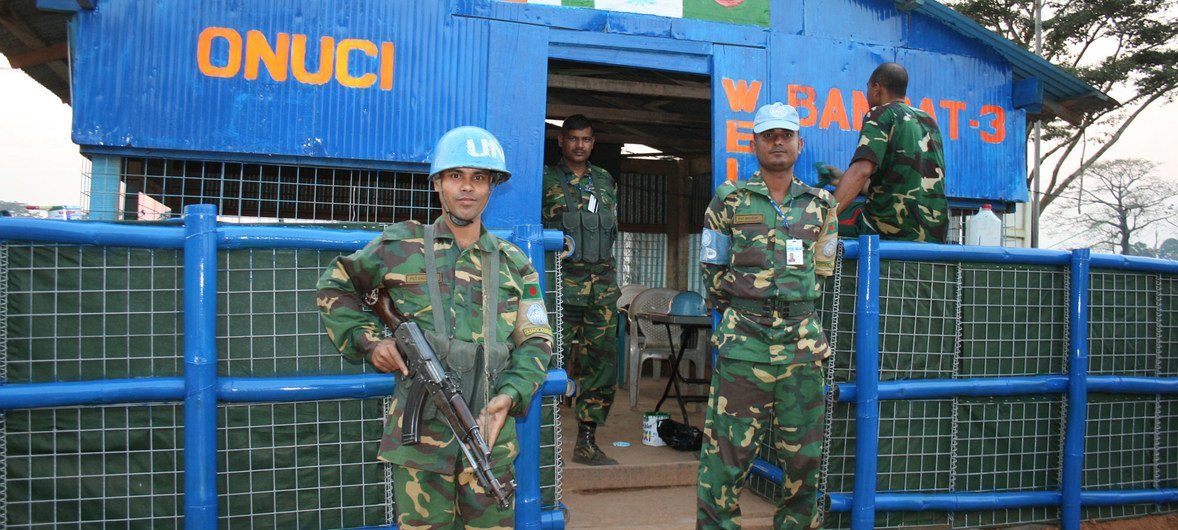 联合国科特迪瓦行动维和人员在西科特迪瓦执勤。联合国图片