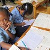 Des enfants à l'école en Haïti.