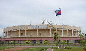 Les Chambres extraordinaires des tribunaux cambodgiens (les « CETC ») .