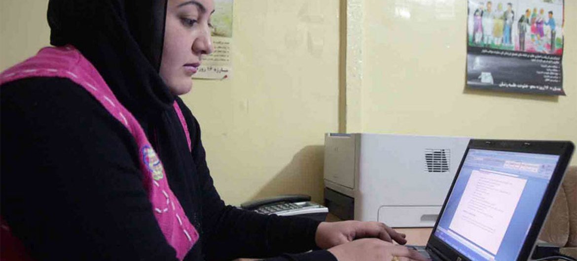 Training at the Afghan Women’s Educational Centre (AWEC) in Kabul.