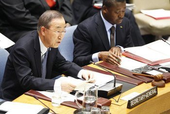 Secretary-General Ban Ki-moon addresses Security Council meeting.