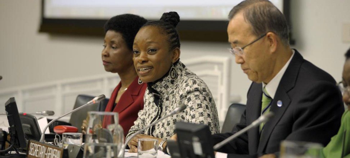 From right: Secretary-General Ban Ki-moon, broadcaster Femi Oke and Deputy Secretary-General Asha-Rose Migiro at Women's Day event.