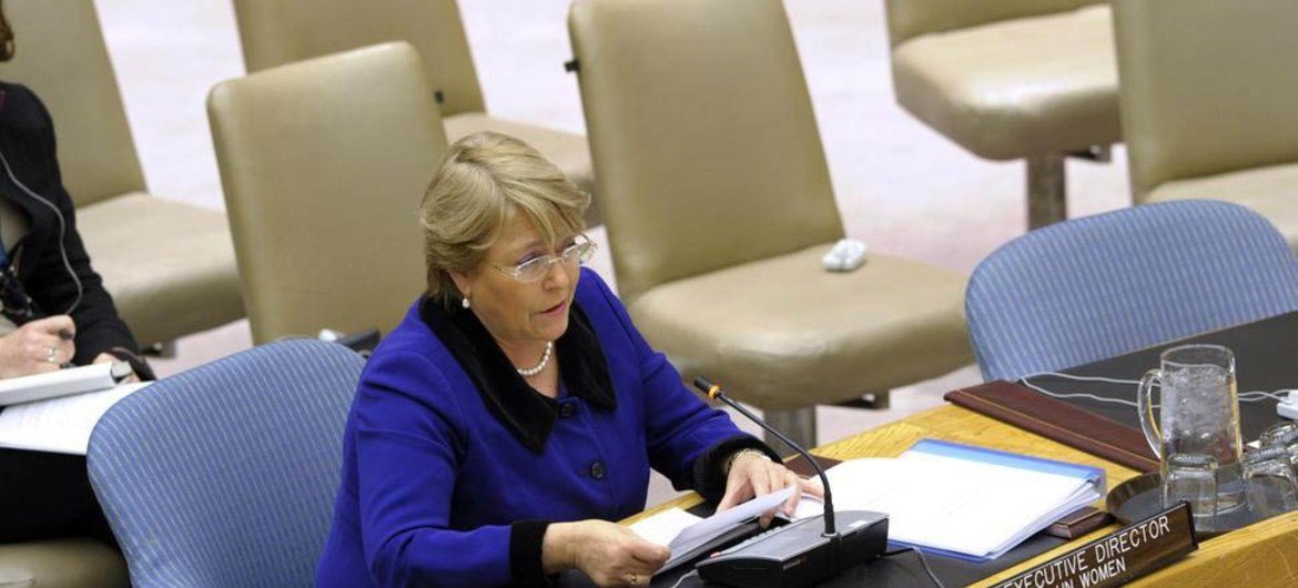 La Directrice exécutive d’ONU-Femmes, Michelle Bachelet, devant le Conseil de sécurité. Photo ONU/Evan Schneider