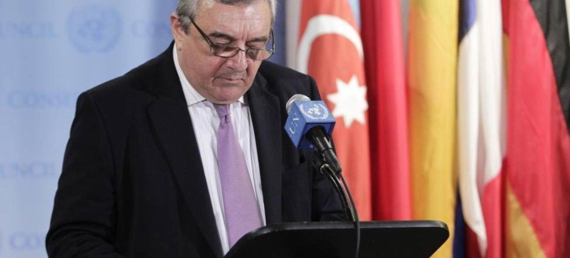 Le Président du Conseil de sécurité Agshin Mehdiyev fait une déclaration sur la Syrie. Photo ONU/Paulo Filgueiras
