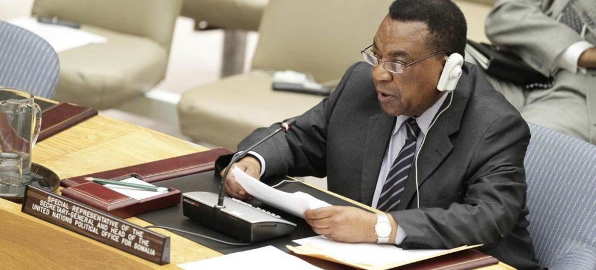 Special Representative Augustine Mahiga briefs the Security Council.