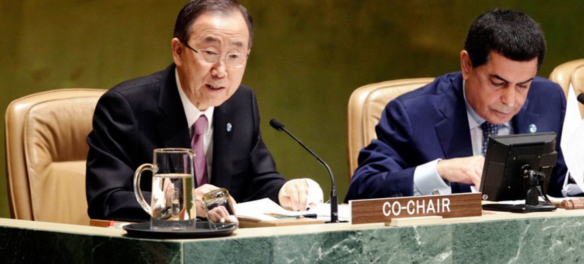 Secretary-General Ban Ki-moon (left) and General Assembly President Nassir Abdulaziz Al-Nasser co-chair the high-level thematic debate on the world economy.