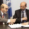 FAO Director-General José Graziano Da Silva (left) and Sulaiman Abdelhamed Boukharruba, Libya's Minister for Agriculture, sign agreement in Rome.