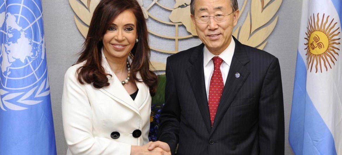 Le Secrétaire général de l'ONU, Ban Ki-moon, et la Présidente de l'Argentine, Cristina Fernandez.