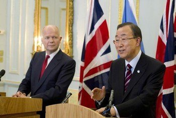 Secretary-General Ban Ki-moon (right) and Foreign Secretary William Hague of the UK at the Olympic Truce event at Carlton Gardens in London.