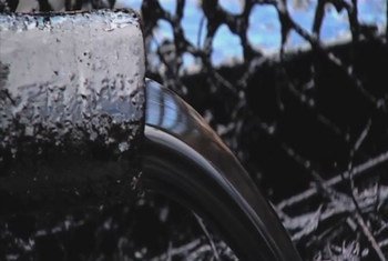 Un oléoduc du gisement de pétrole de Foluge, au Soudan du Sud. ONU Vidéo