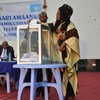 Mogadiscio, le 28 août 2012. Le nouveau Parlement fédéral somalien élit son  Président du Parlement.