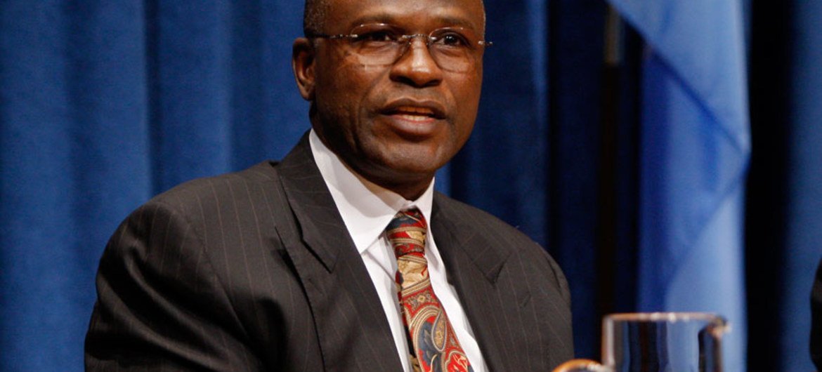 Moustapha Soumaré at a news conference in March 2011 at UN Headquarters.