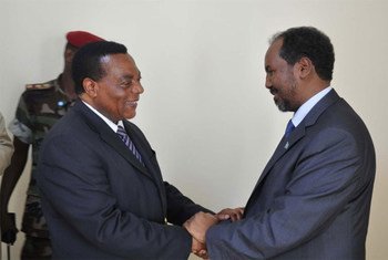 Special Representative Augustine Mahiga (left) with Somali President-elect Hassan Sheikh Mohamud during a courtesy visit.