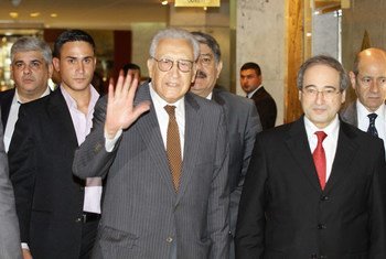 Le Représentant spécial conjoint des Nations Unies et de la Ligue des États arabes pour la crise en Syrie, Lakhdar Brahimi, arrive à Damas, le 13.09.2012.