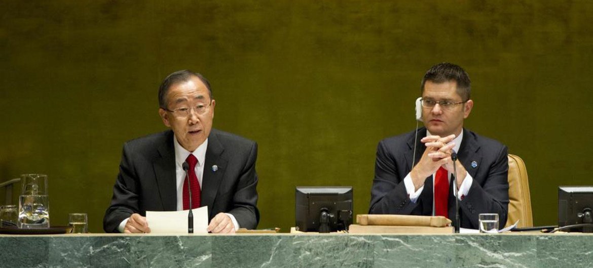 Secretary-General Ban Ki-moon addresses the High-Level Meeting of the General Assembly on the Rule of Law. At right is Assembly President Vuk Jeremic.