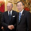 Le Secrétaire général Ban Ki-moon avec le Ministre des affaires étrangères de la France, Laurent Fabius.
