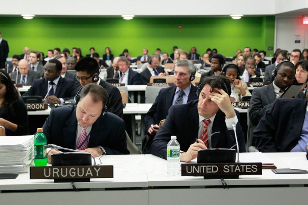 Delegates at a meeting of the General Assembly’s Fifth Committee (Administrative and Budgetary), during which delegates were presented with Secretary-General Ban Ki-moon's proposed UN programme budget for 2012-2013. (27 October) 2011