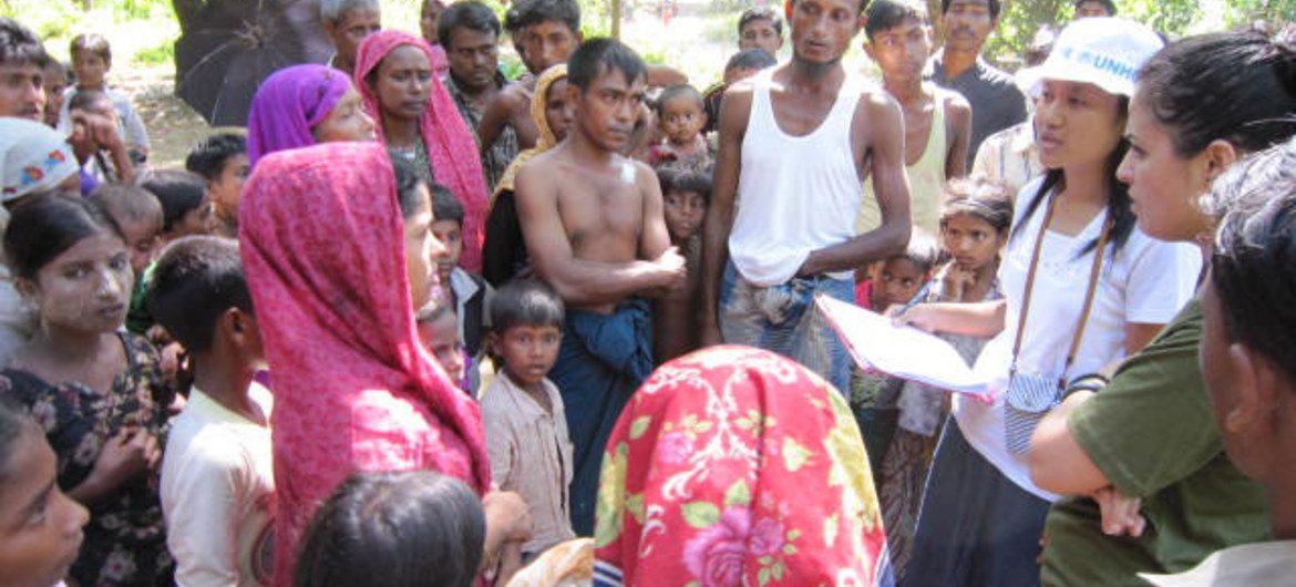 Un groupe de personnes déplacées dans l'état de rakhine, au Myanmar.