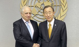 Special Representative for International Migration and Development Peter Sutherland (left) with Secretary-General Ban Ki-moon.