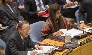 Secretary-General Ban Ki-moon (left) addresses Security Council meeting chaired by Foreign Minister Hina Rabbani Khar of Pakistan.