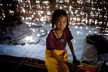 تعرضت فاطمة عندما كانت في السنة الأولى من العمر إلى تشويه / بتر الأعضاء التناسلية للإناث في قريتها في منطقة عفار في إثيوبيا التي تعتبر واحدة من أعلى معدلات انتشار هذه الممارسة في العالم. صورة: اليونيسف / كيت هولت