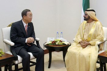 Secretary-General Ban Ki-moon (left) meets with Sheikh Mohammed Bin Rashed Al Maktoum, Vice President and Prime Minister of the United Arab Emirates, in November 2011.